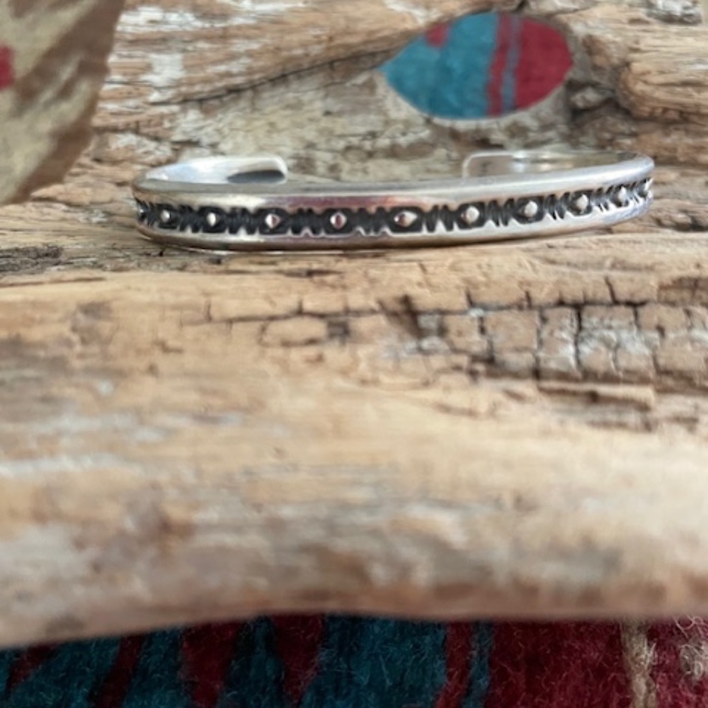 Vintage and Rare El Tom Navajo Sterling Bracelet Cuff 6" - Picture 2 of 10